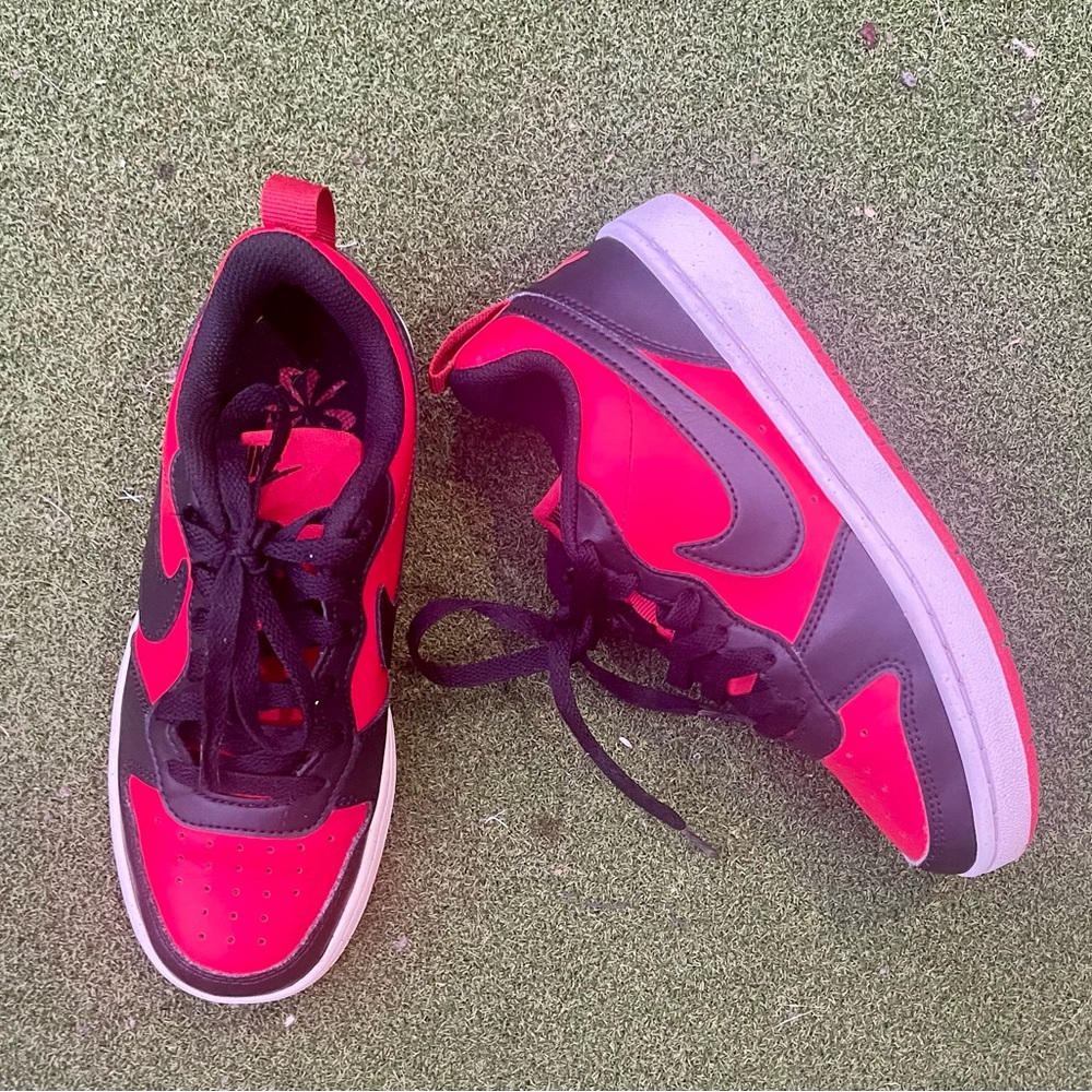 Nike Kids Court Borough Low Recraft Black and Red Sneakers 3.5